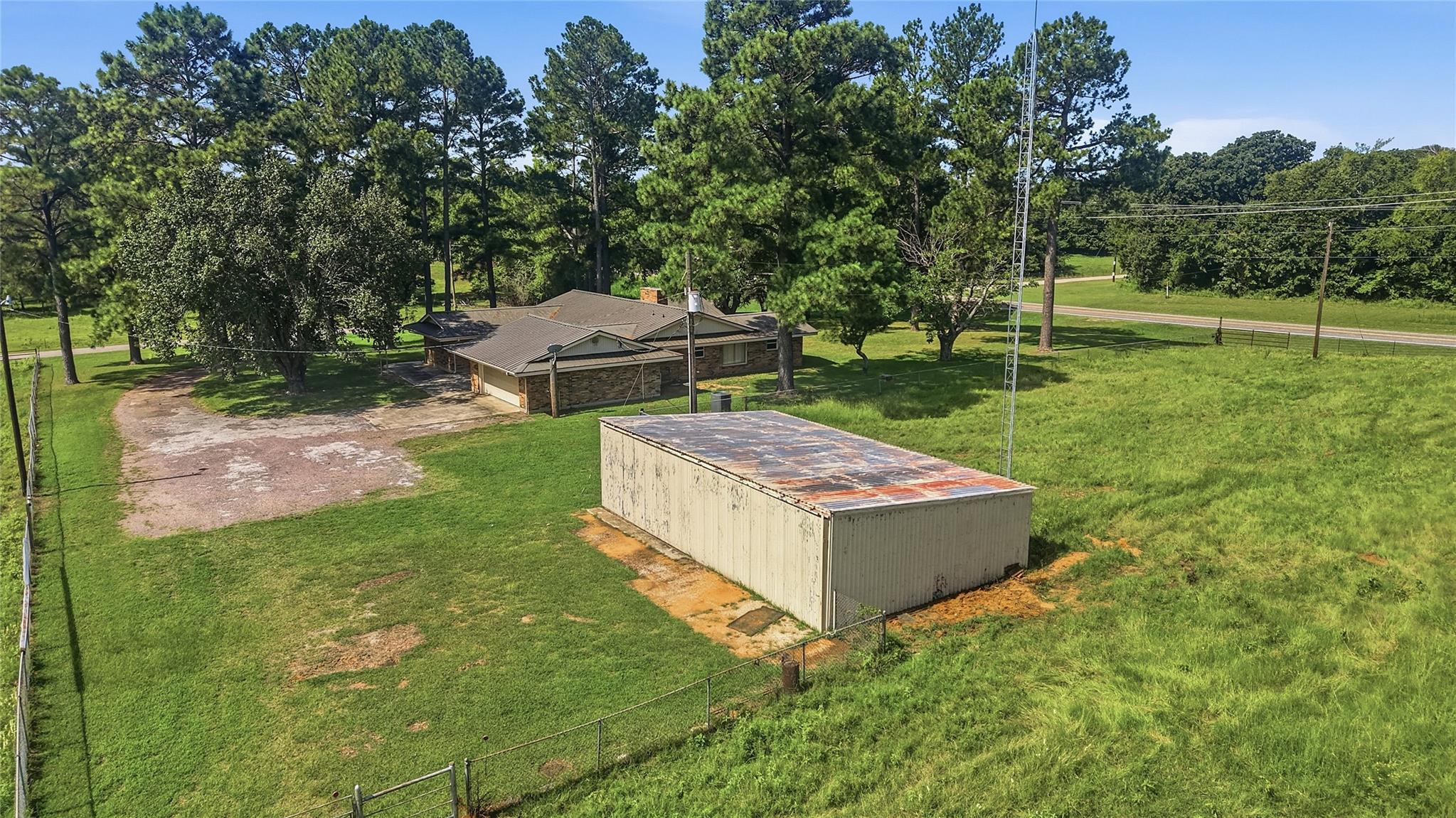 main property photo 32