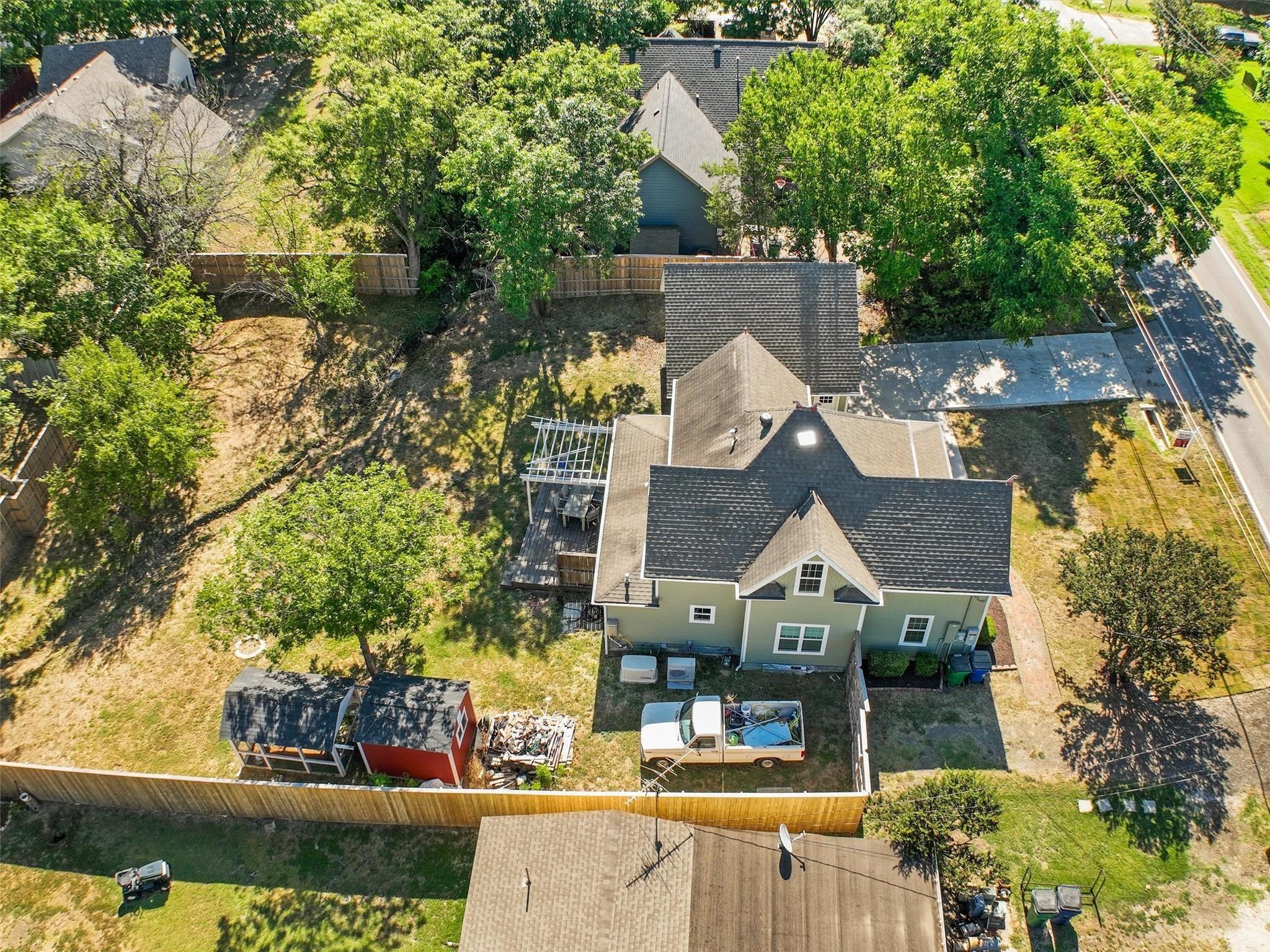 main property photo 25