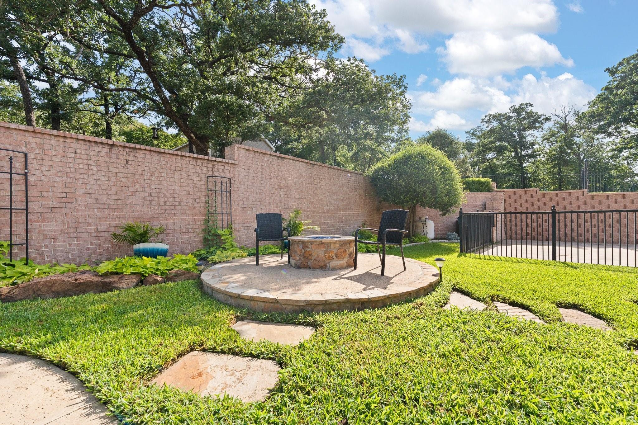 main property photo 30