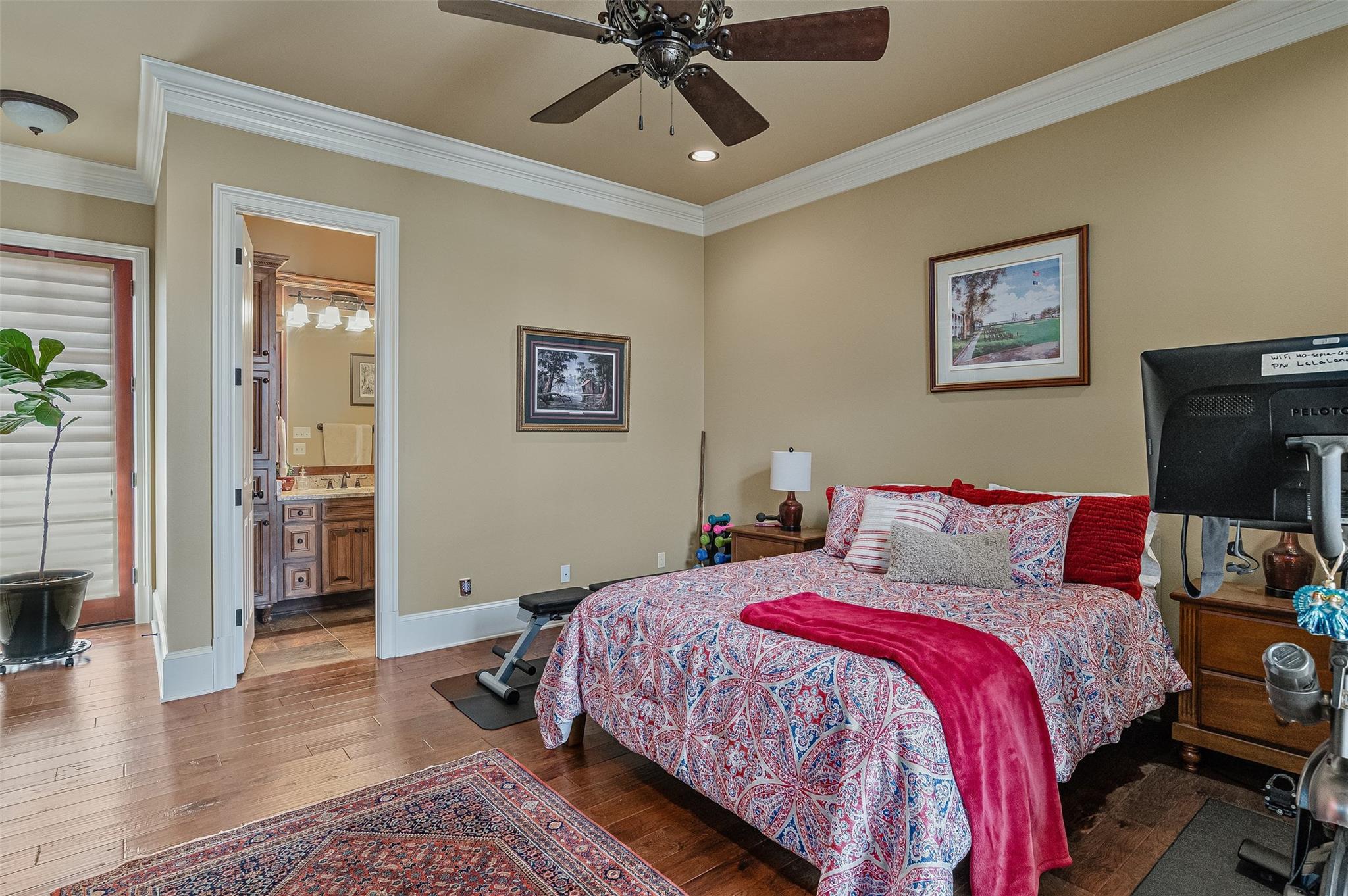 main property photo 24