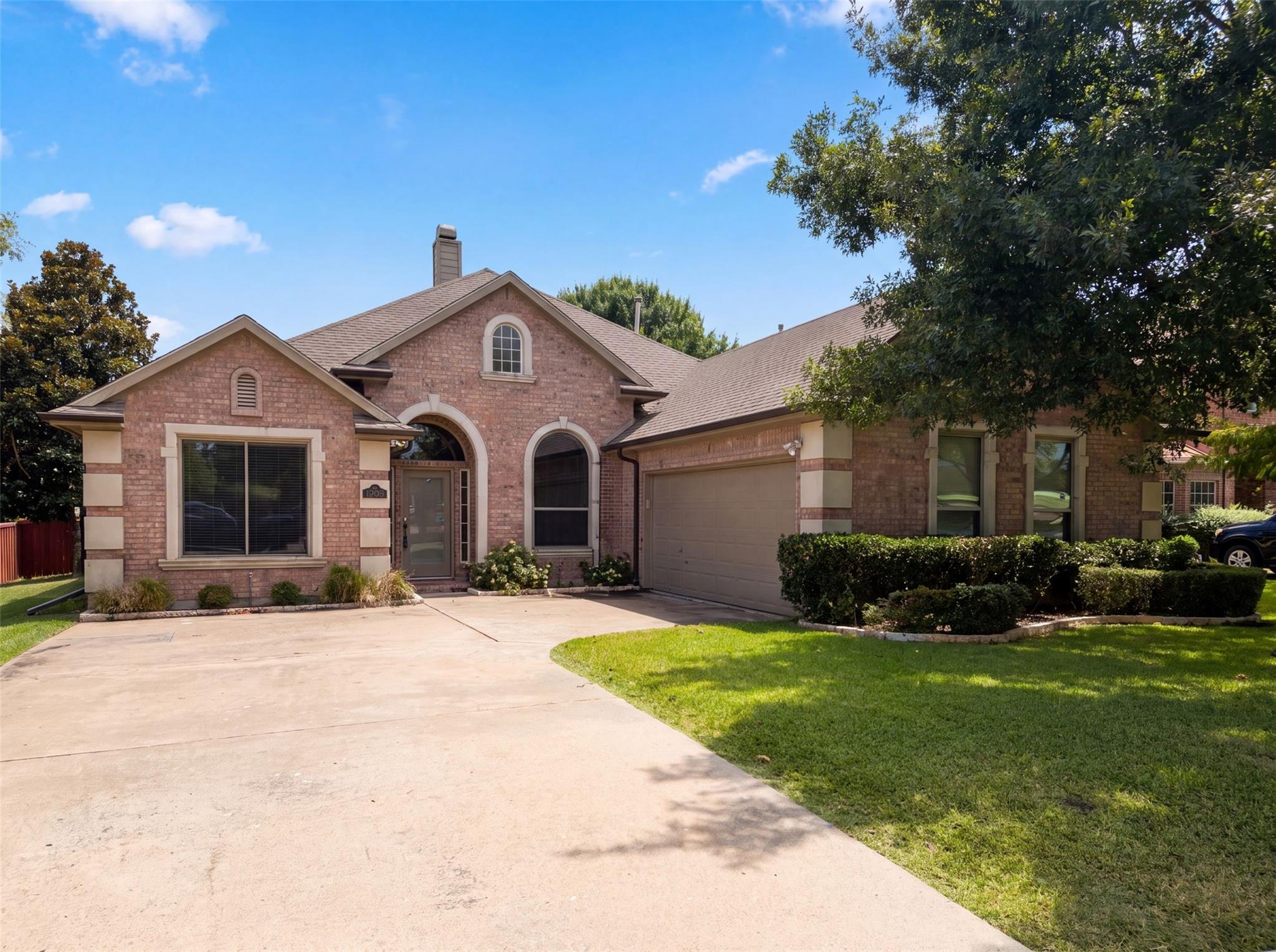 main property photo 21