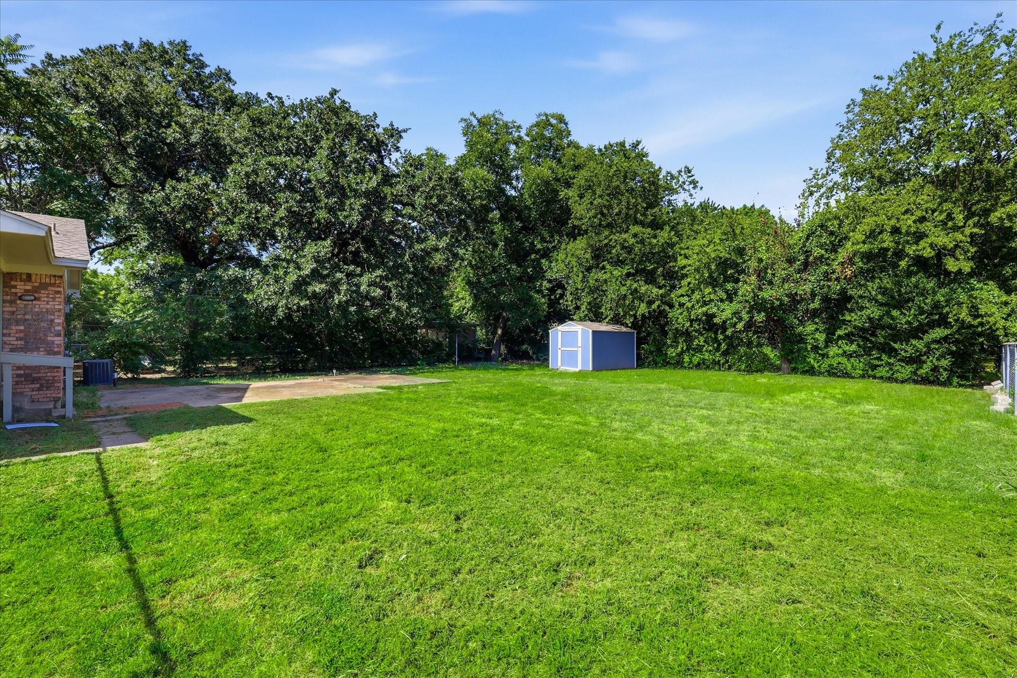 main property photo 28