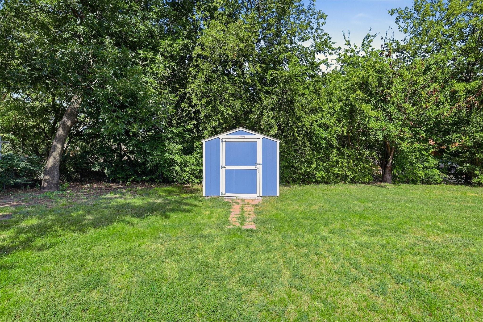main property photo 33