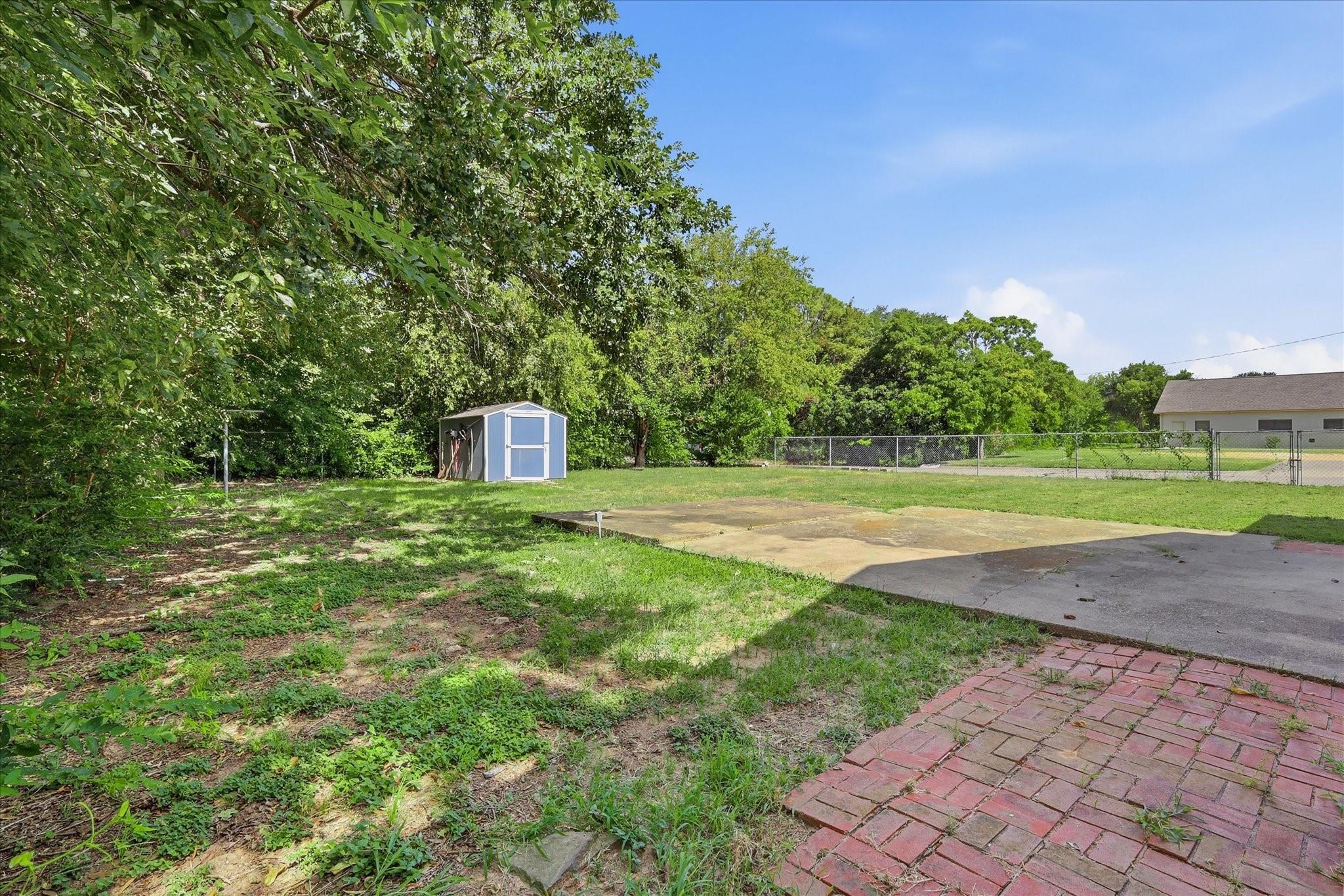 main property photo 34
