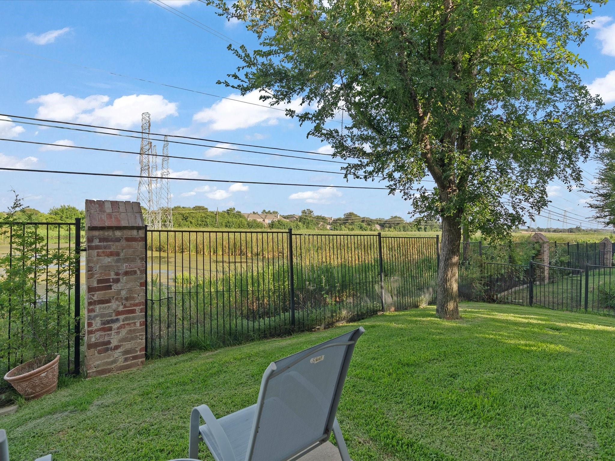 main property photo 16