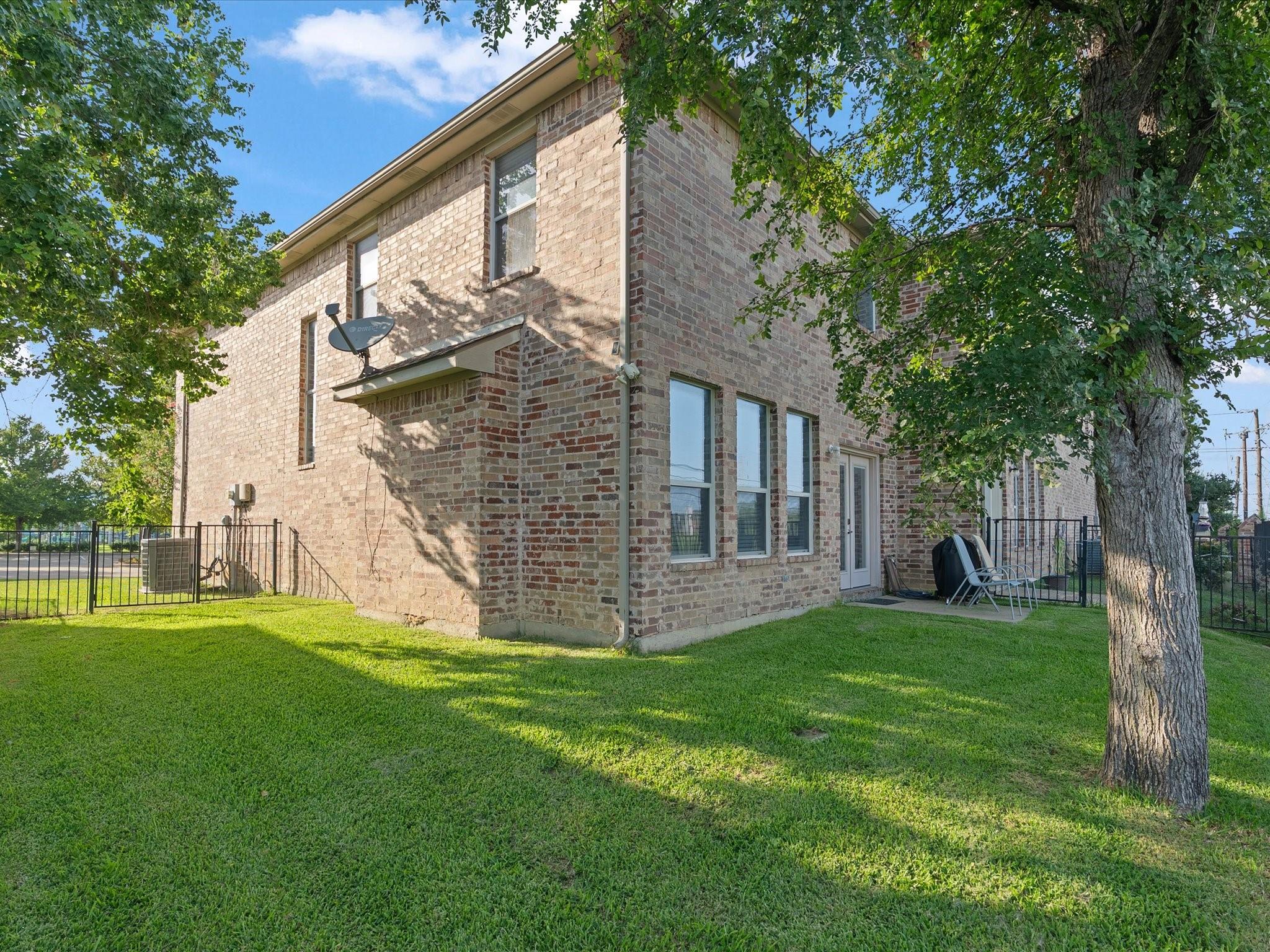 main property photo 17