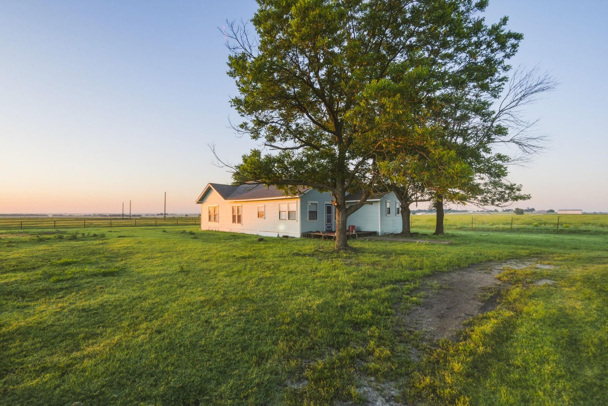 main property photo 7