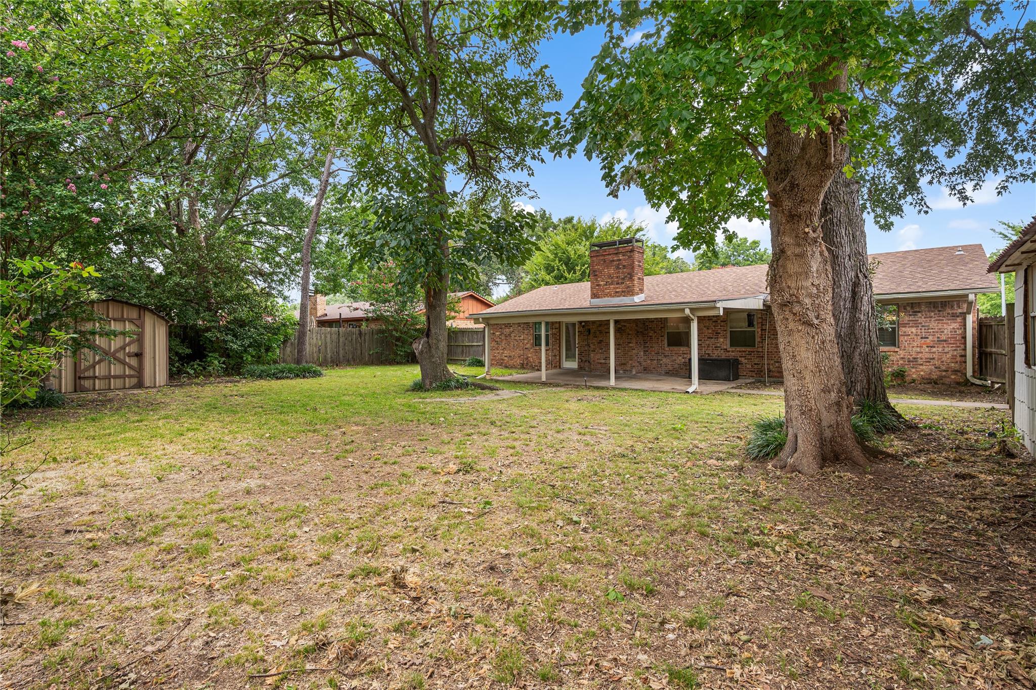 main property photo 23