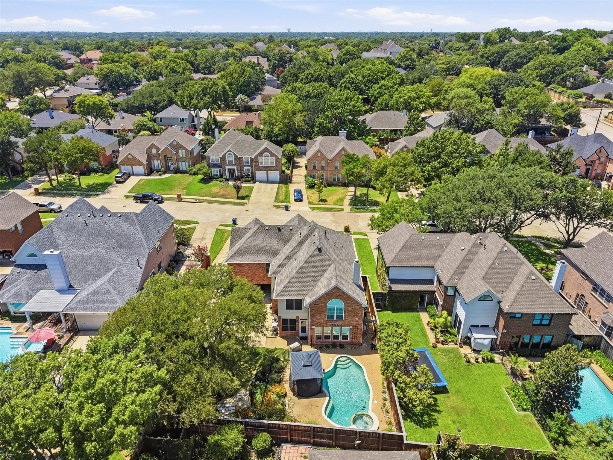 main property photo 32