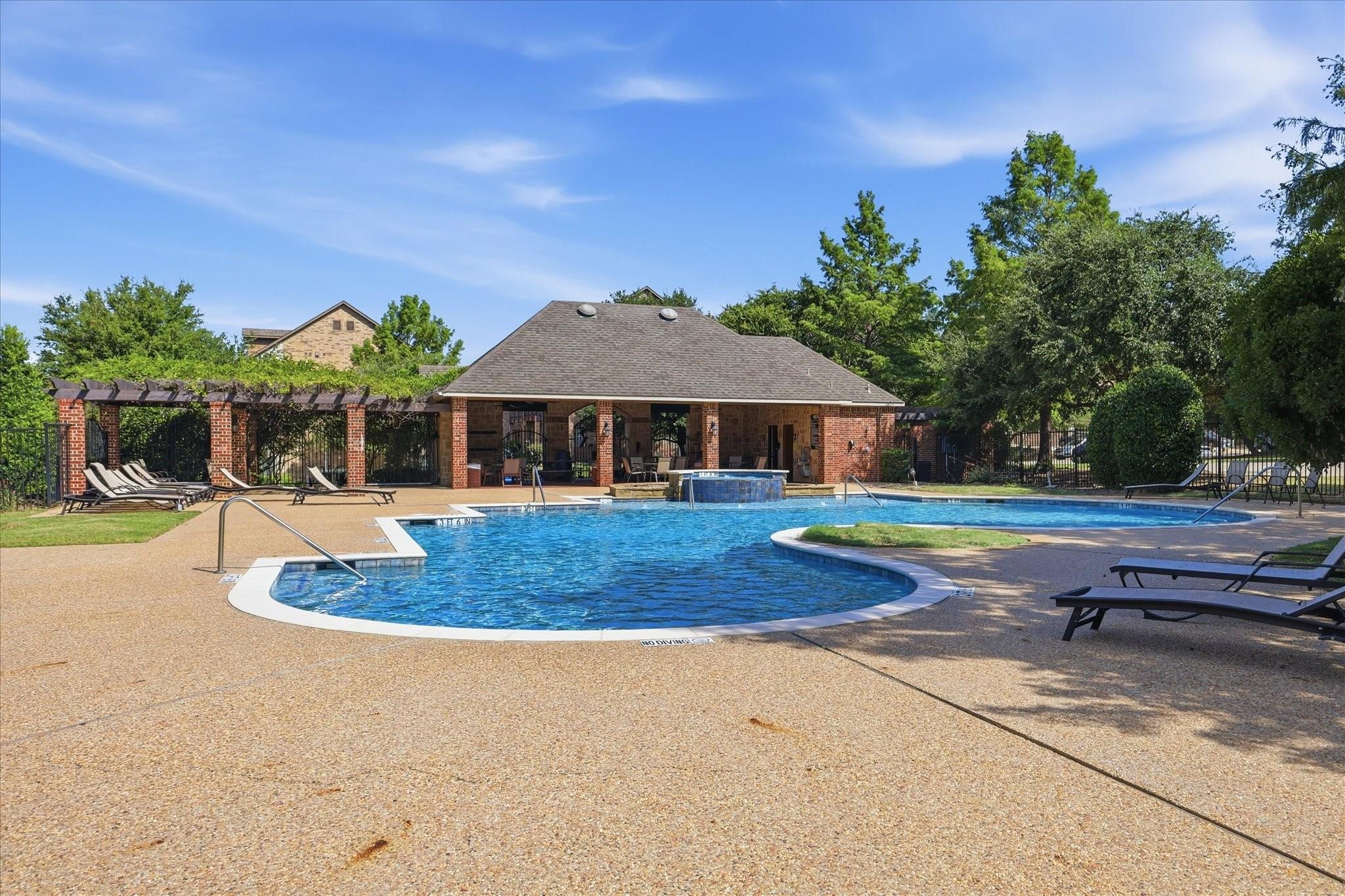 main property photo 33