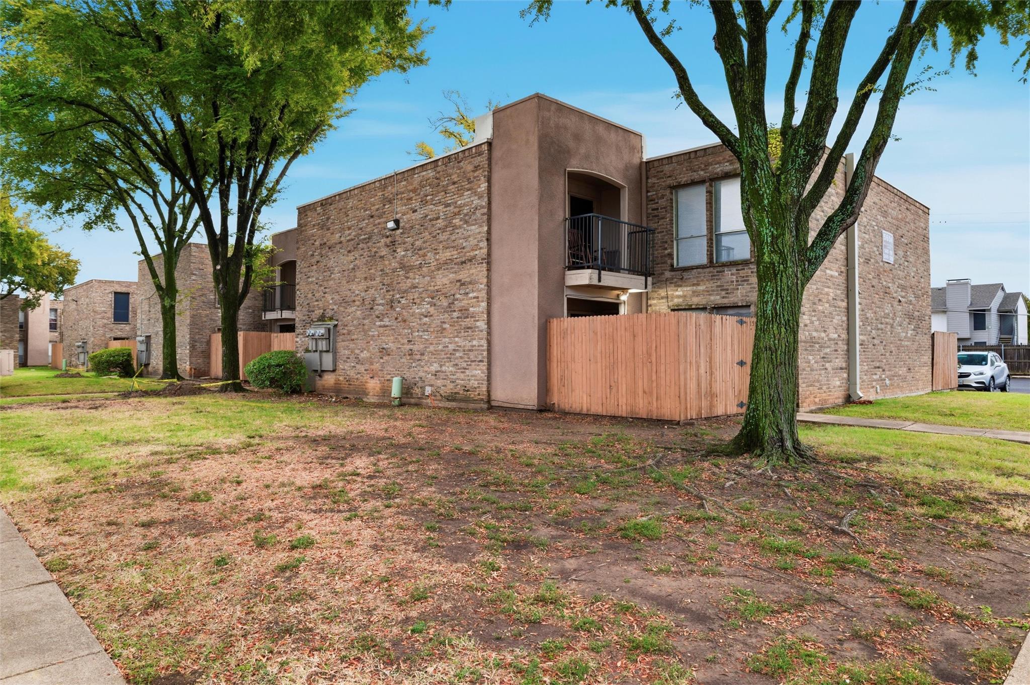 main property photo 24