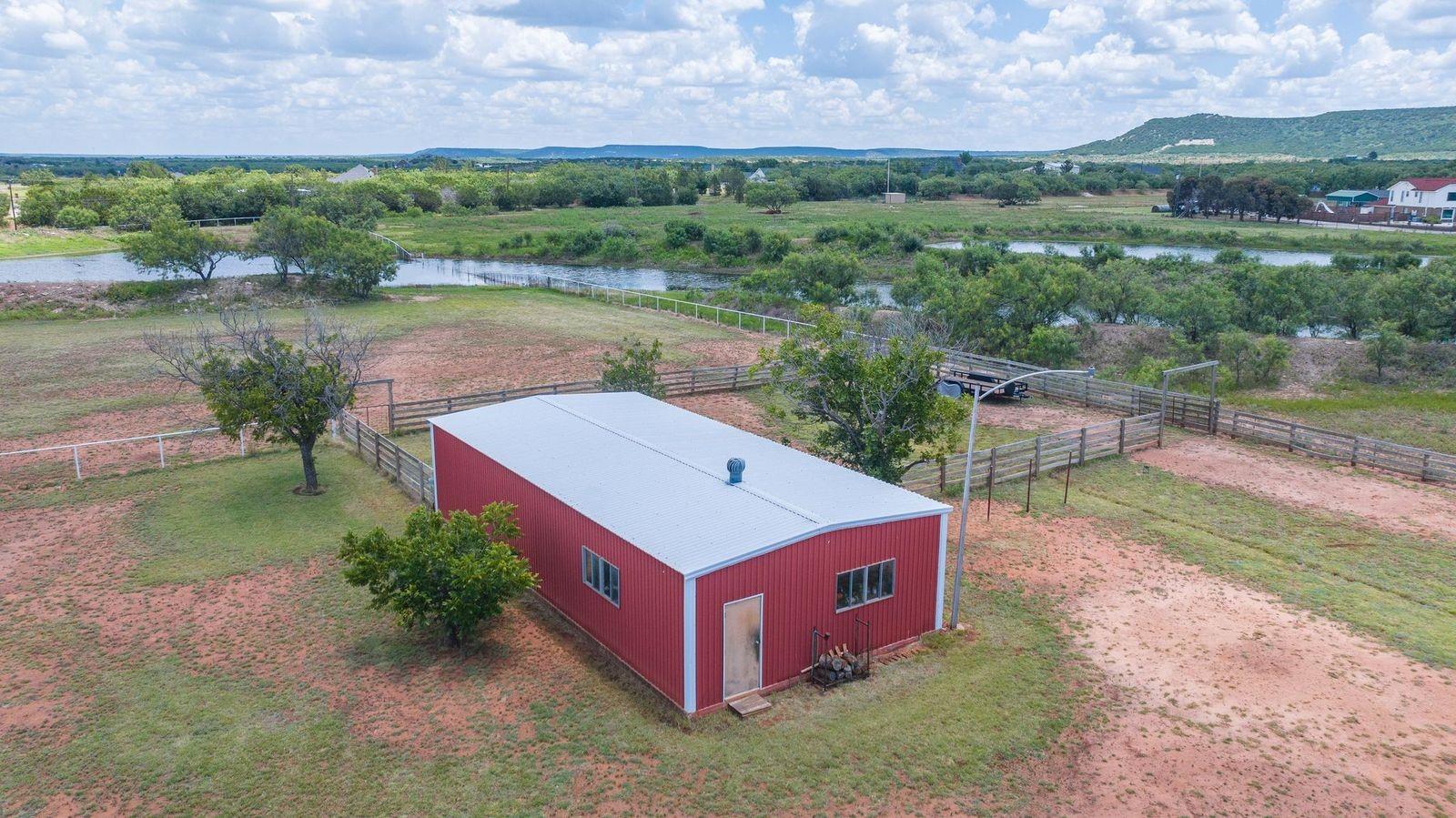 main property photo 35