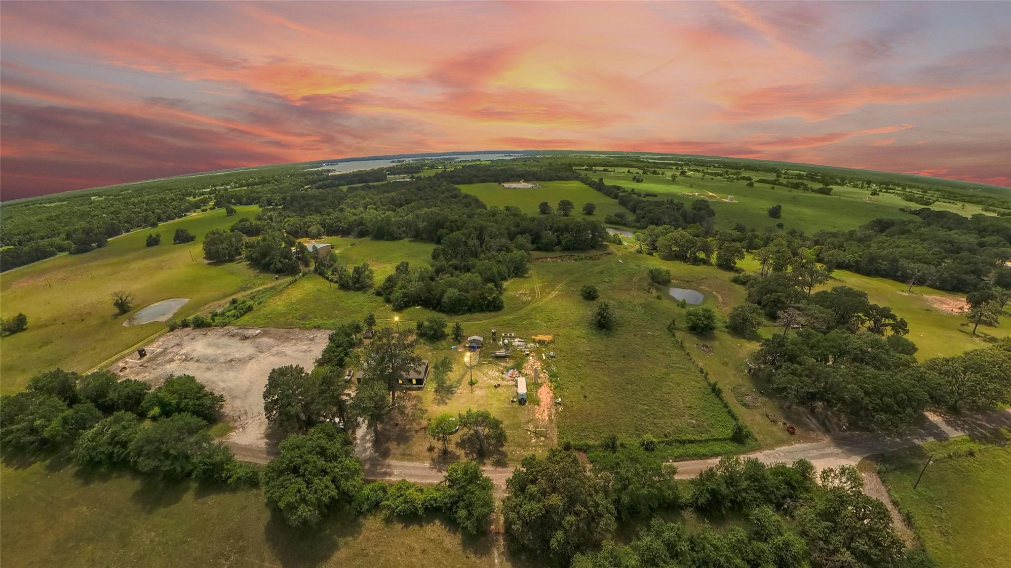 main property photo 16
