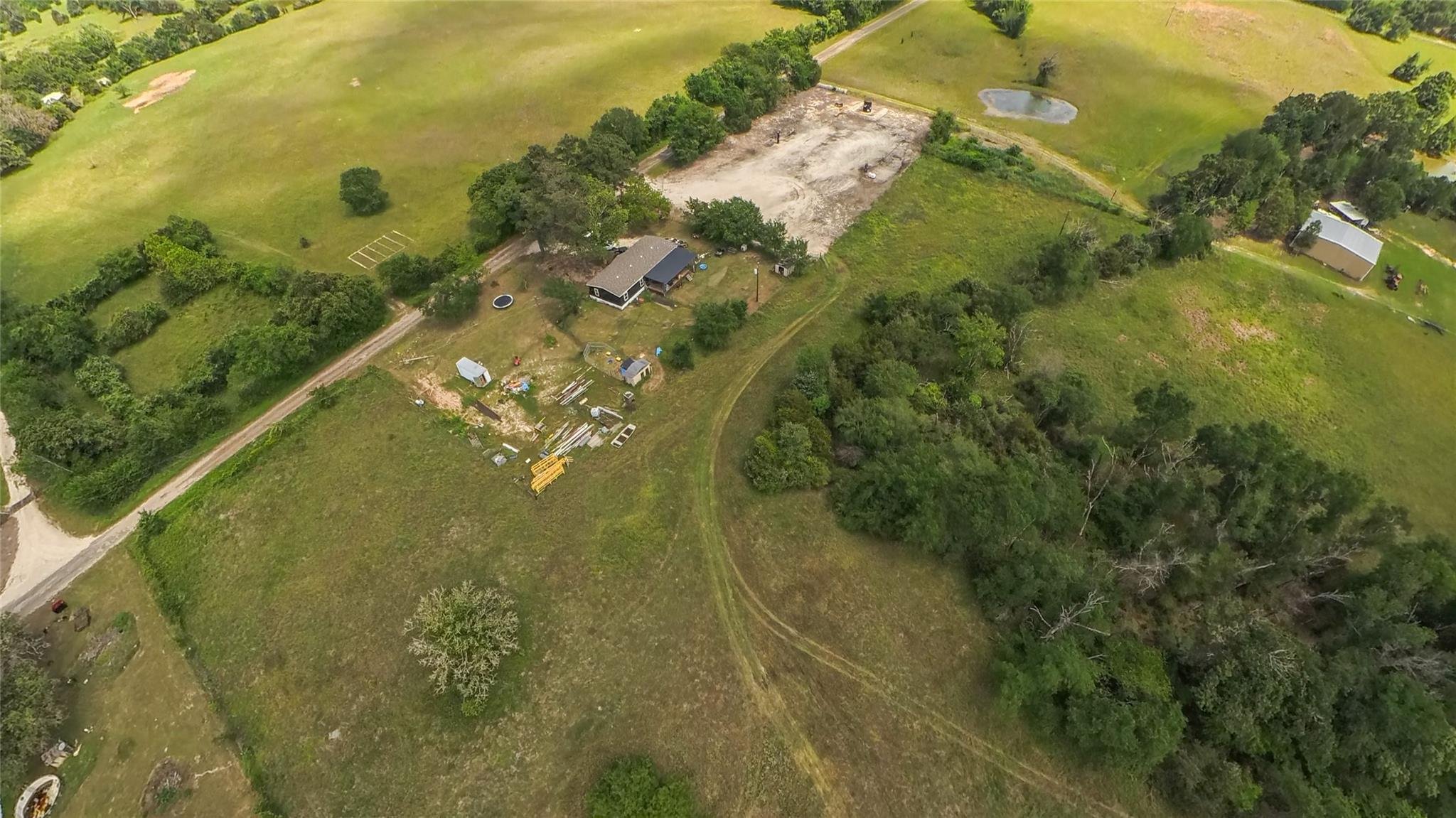 main property photo 18