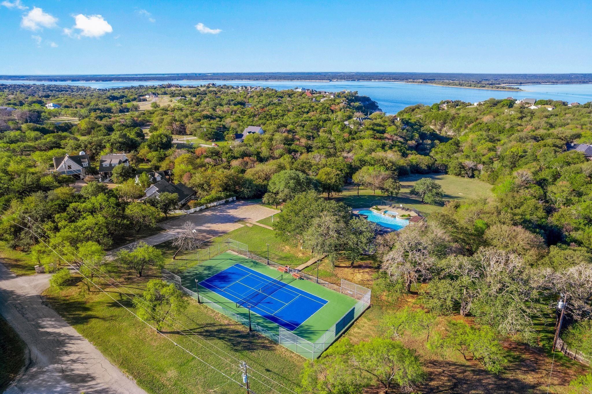 main property photo 4