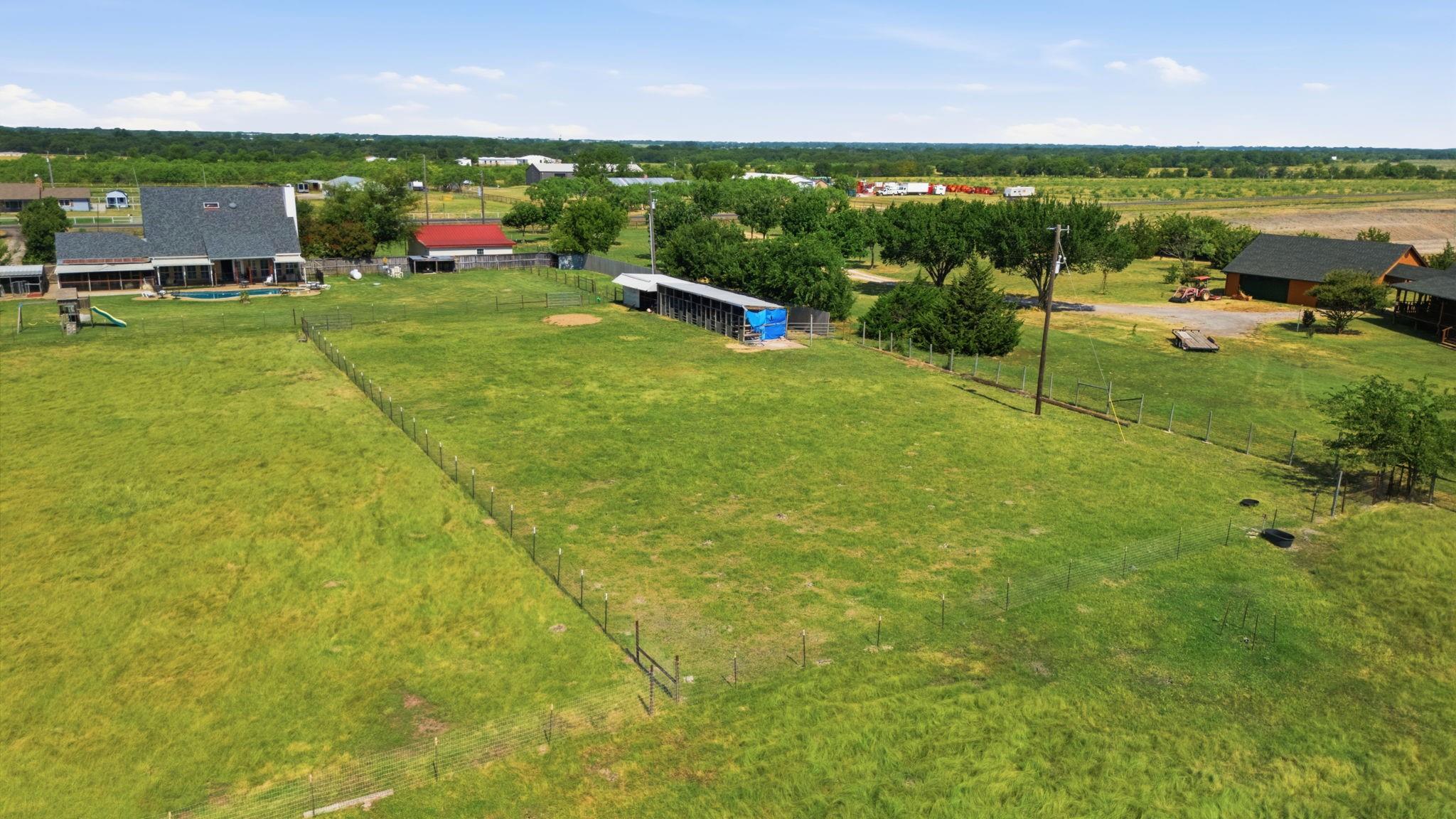 main property photo 6