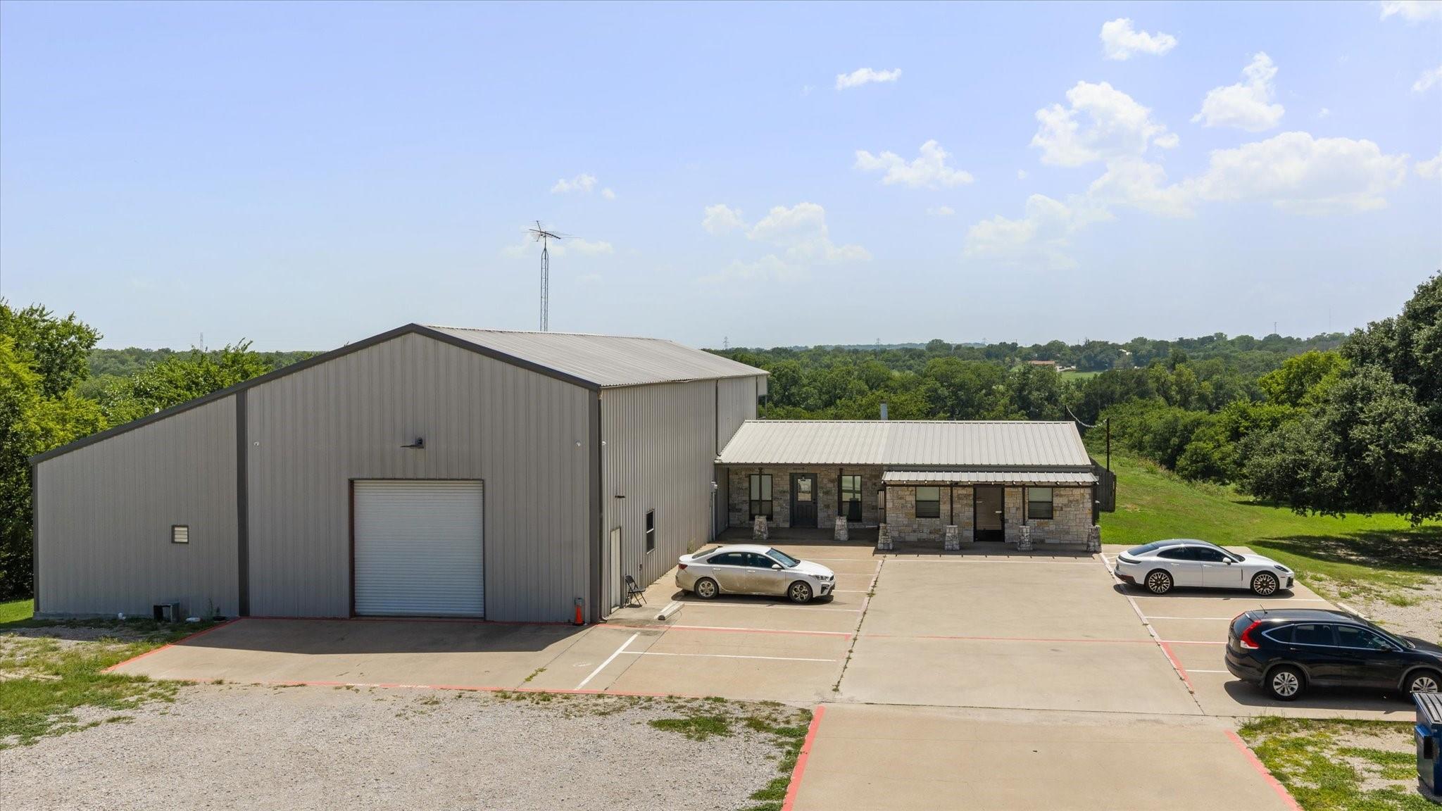 main property photo 4
