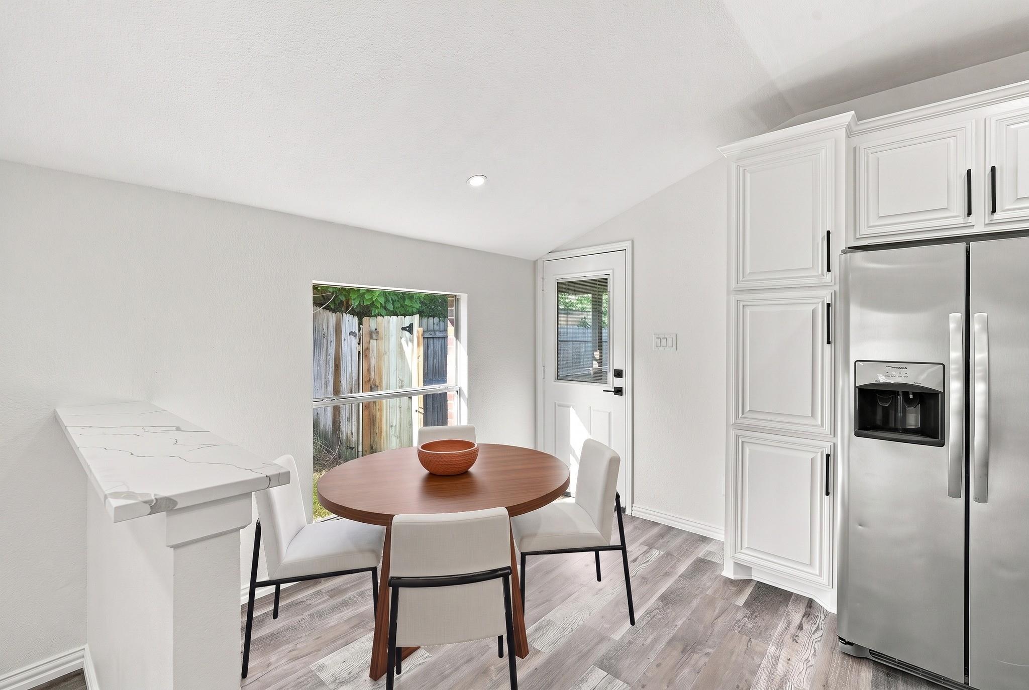property viewer photo 6