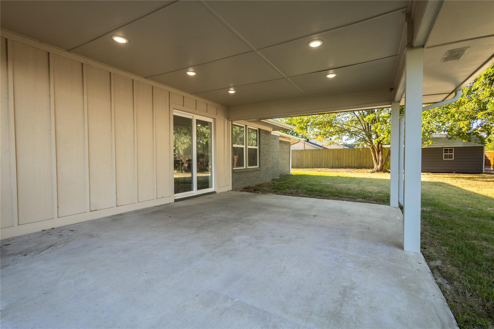 main property photo 8