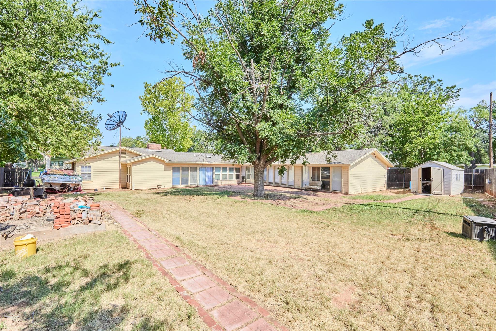 main property photo 27