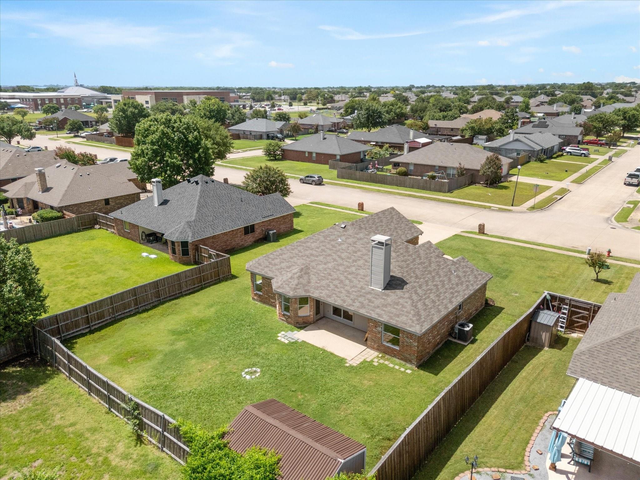 main property photo 30