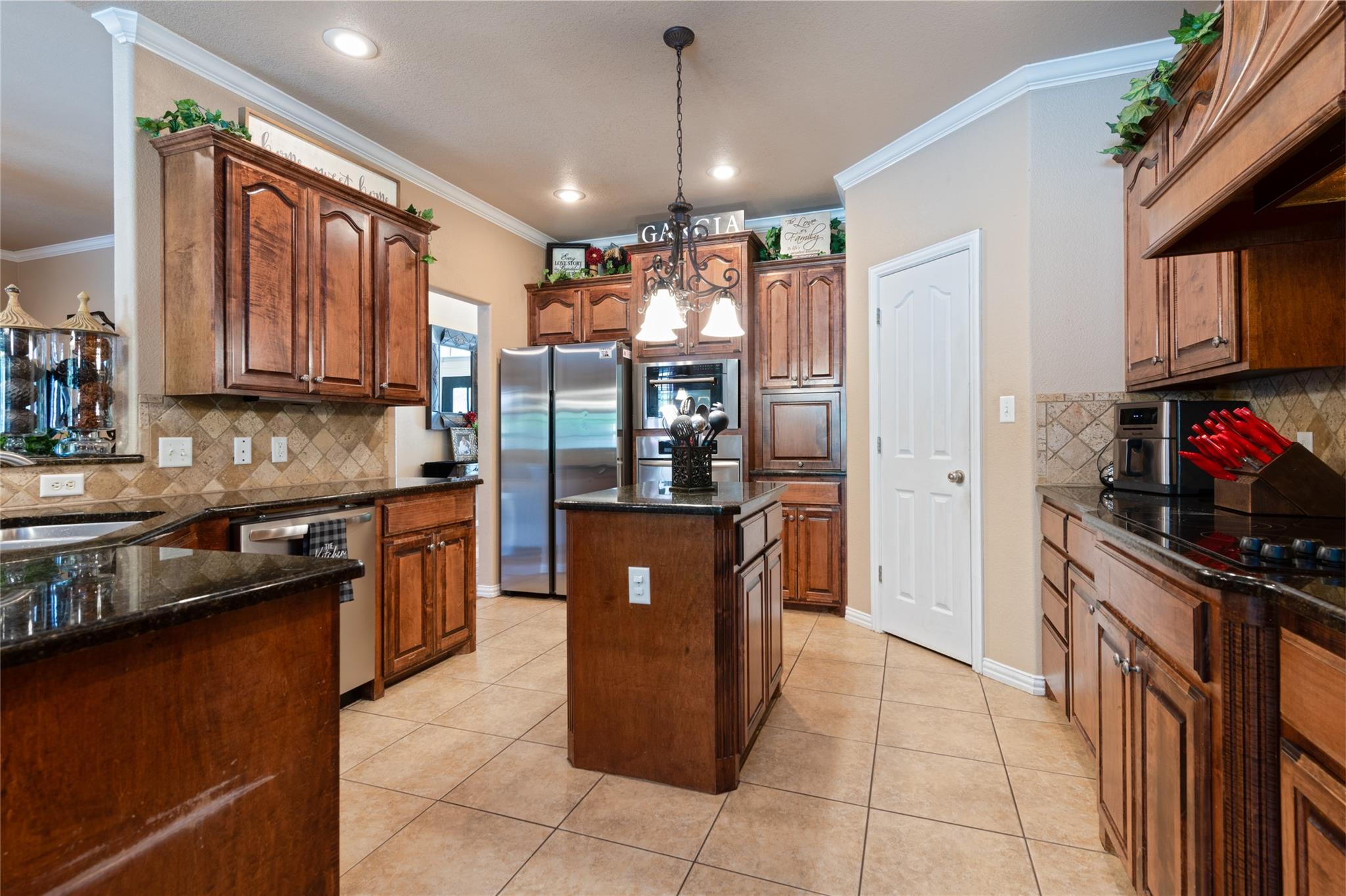main property photo 14