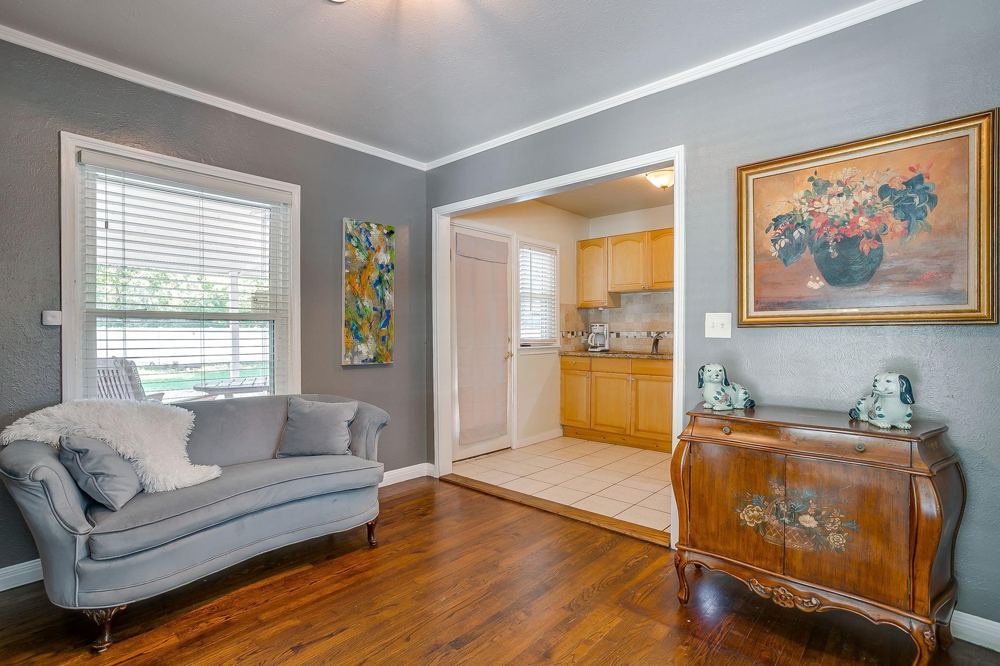 property viewer photo 6