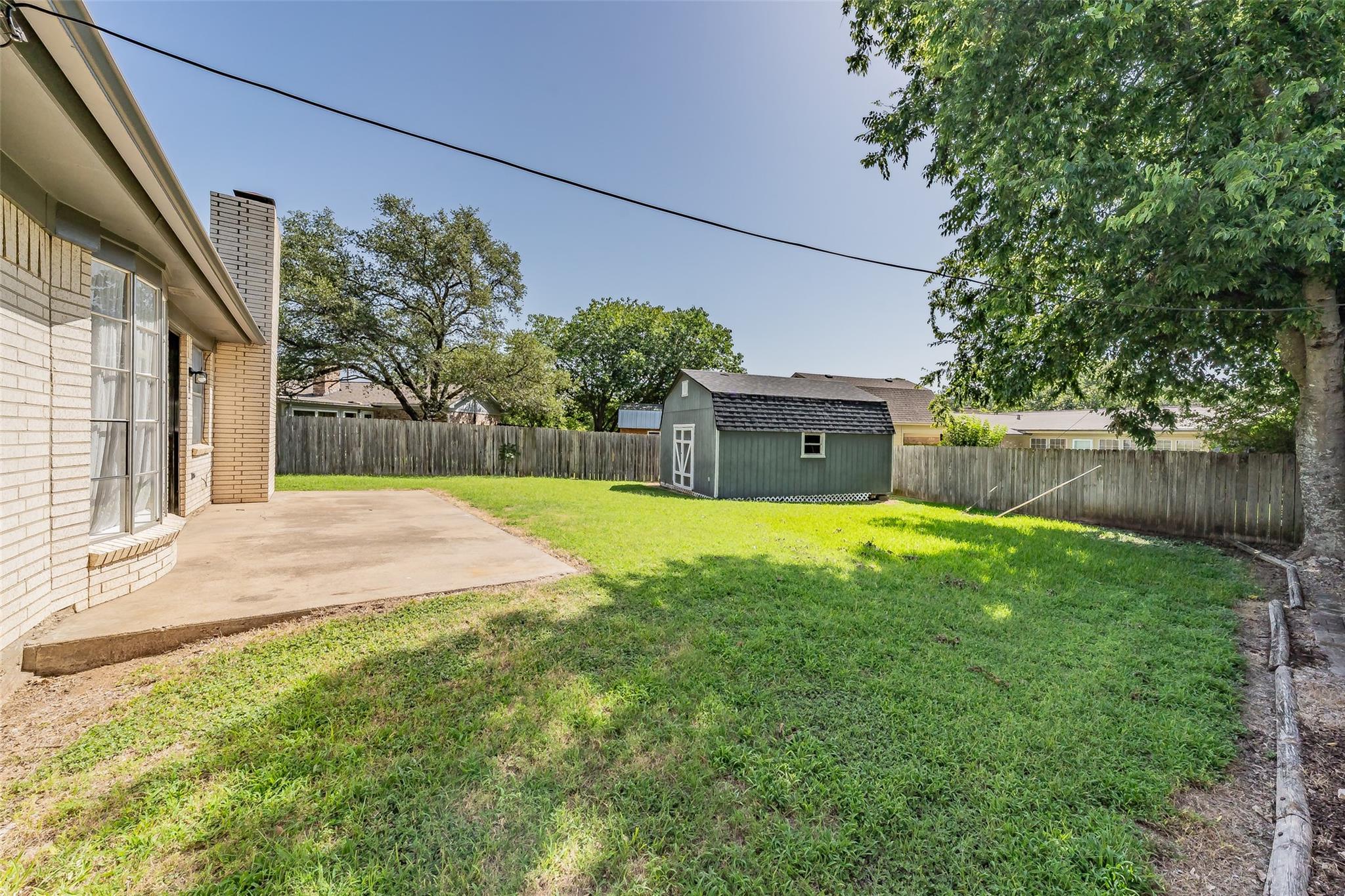 main property photo 37