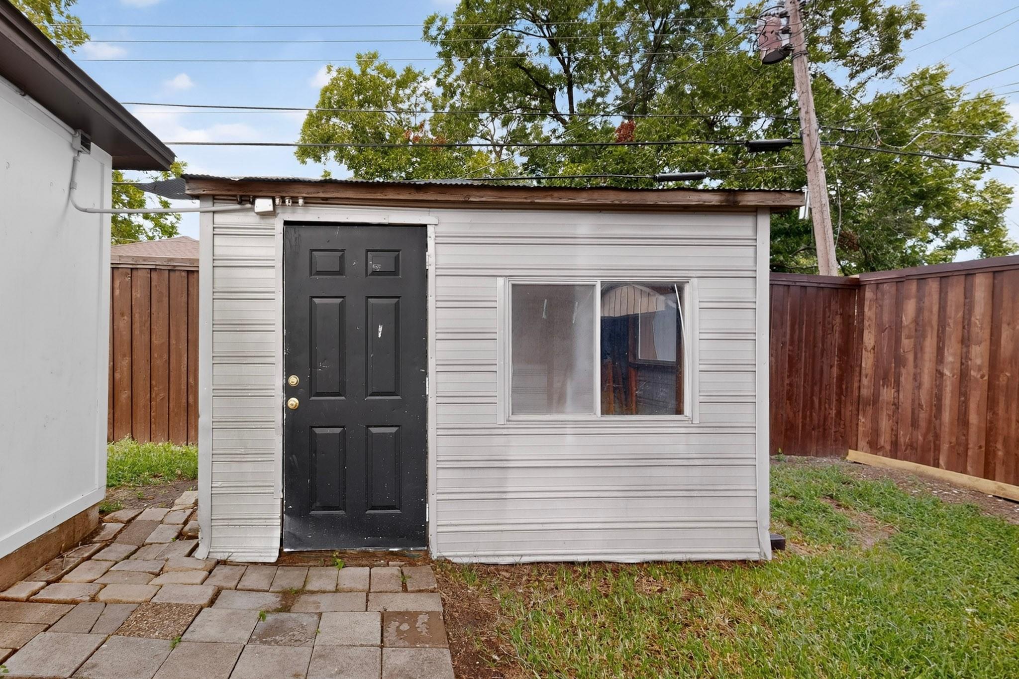main property photo 36