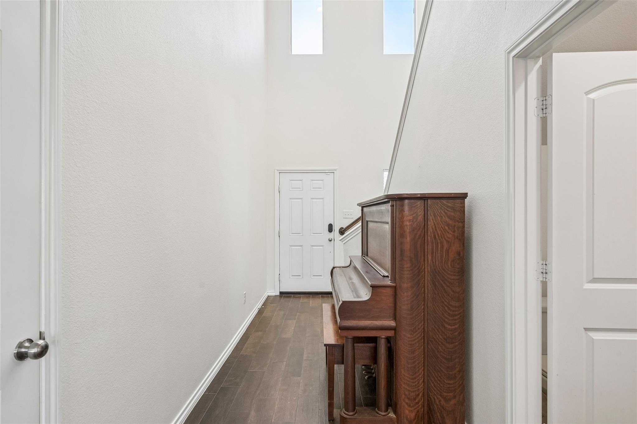 main property photo 6