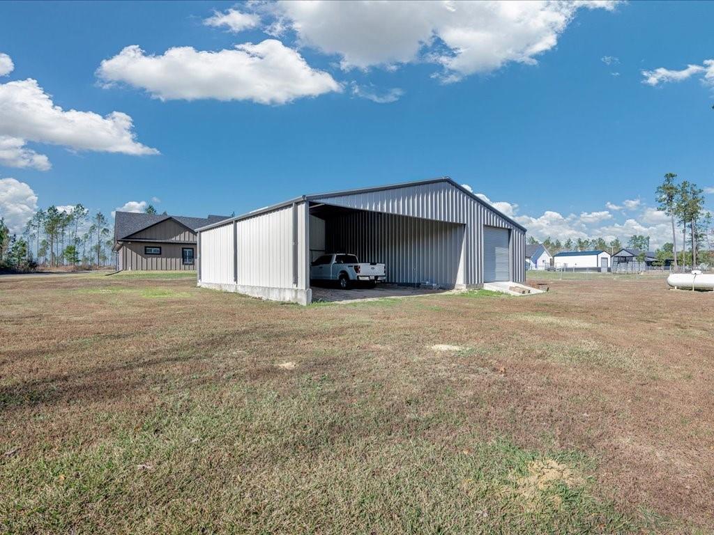 main property photo 37