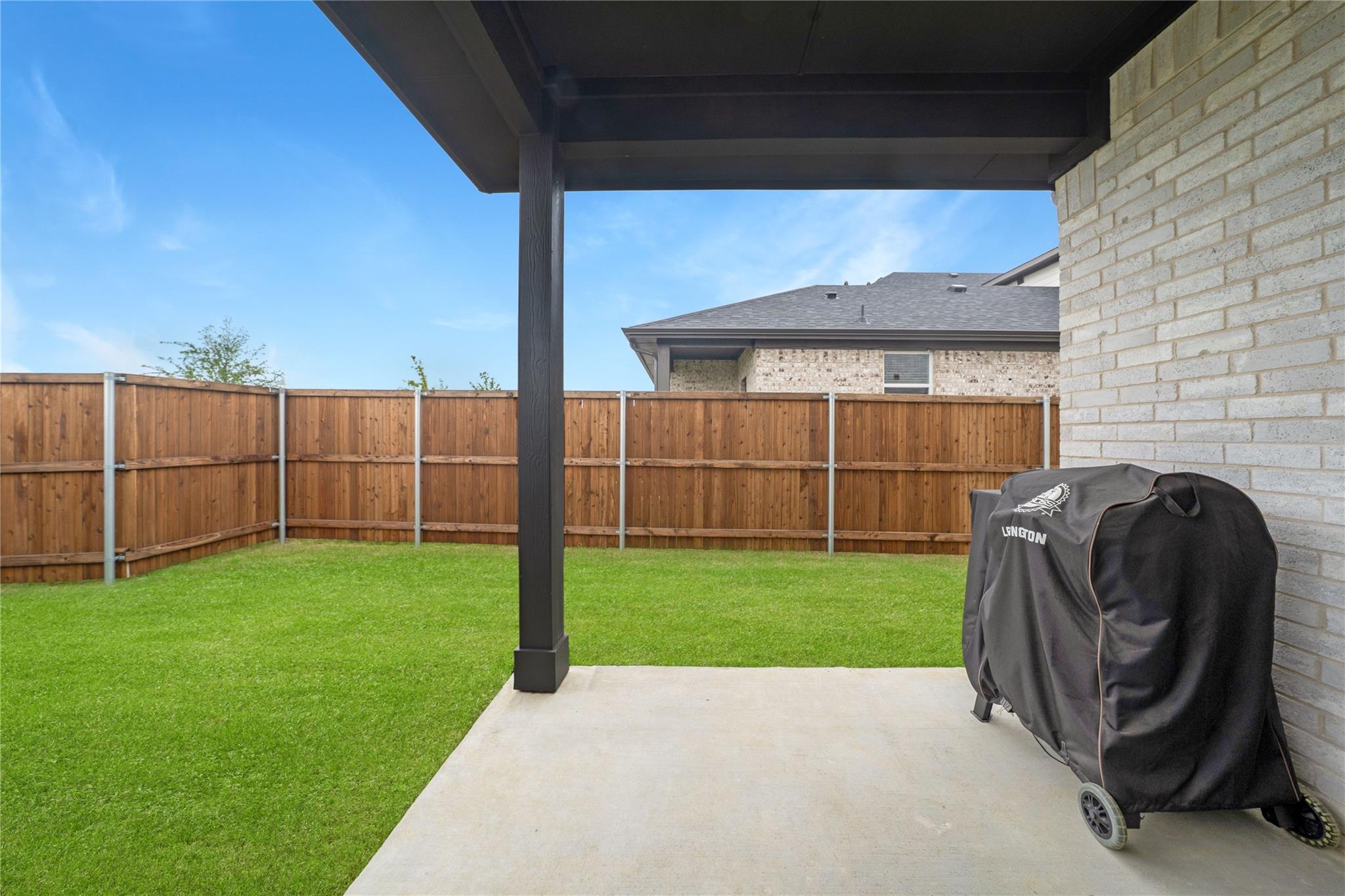 main property photo 30