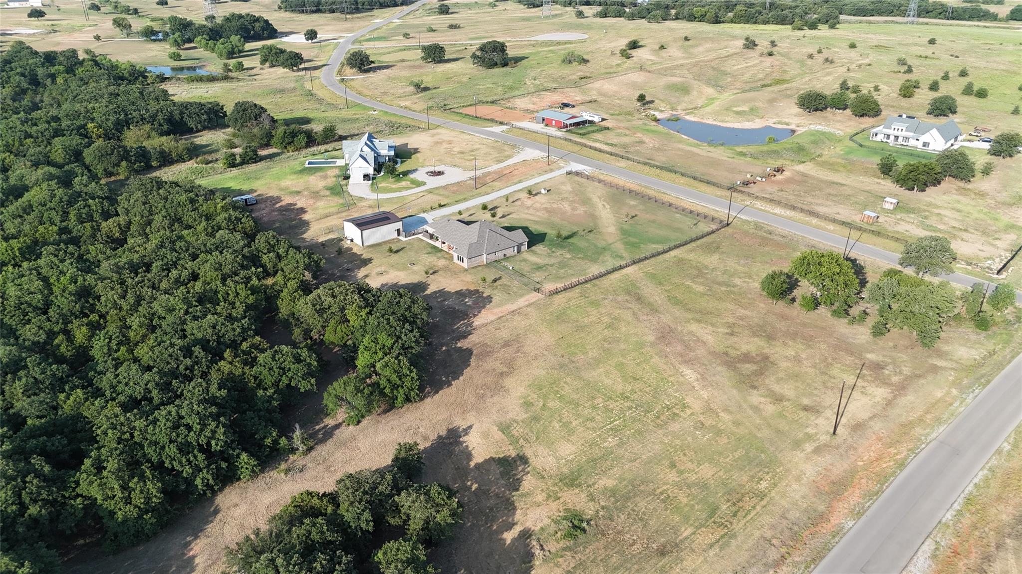 main property photo 8