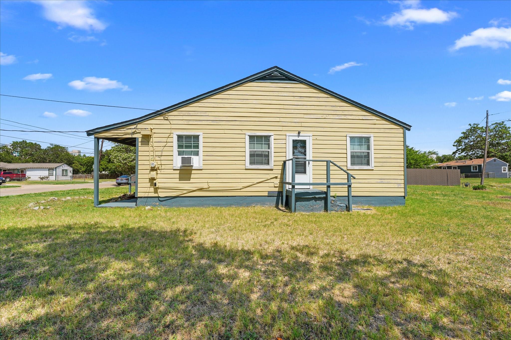 main property photo 22