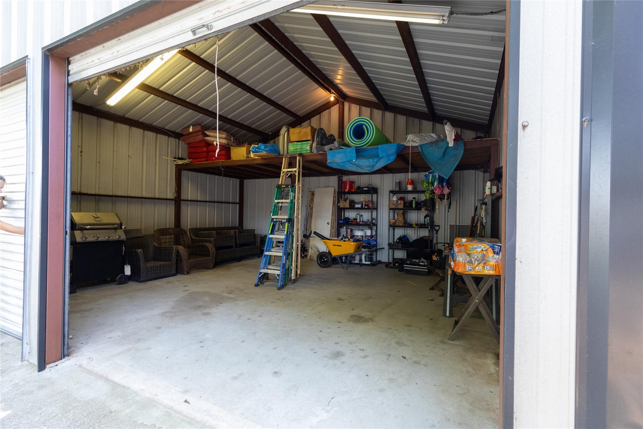 main property photo 18