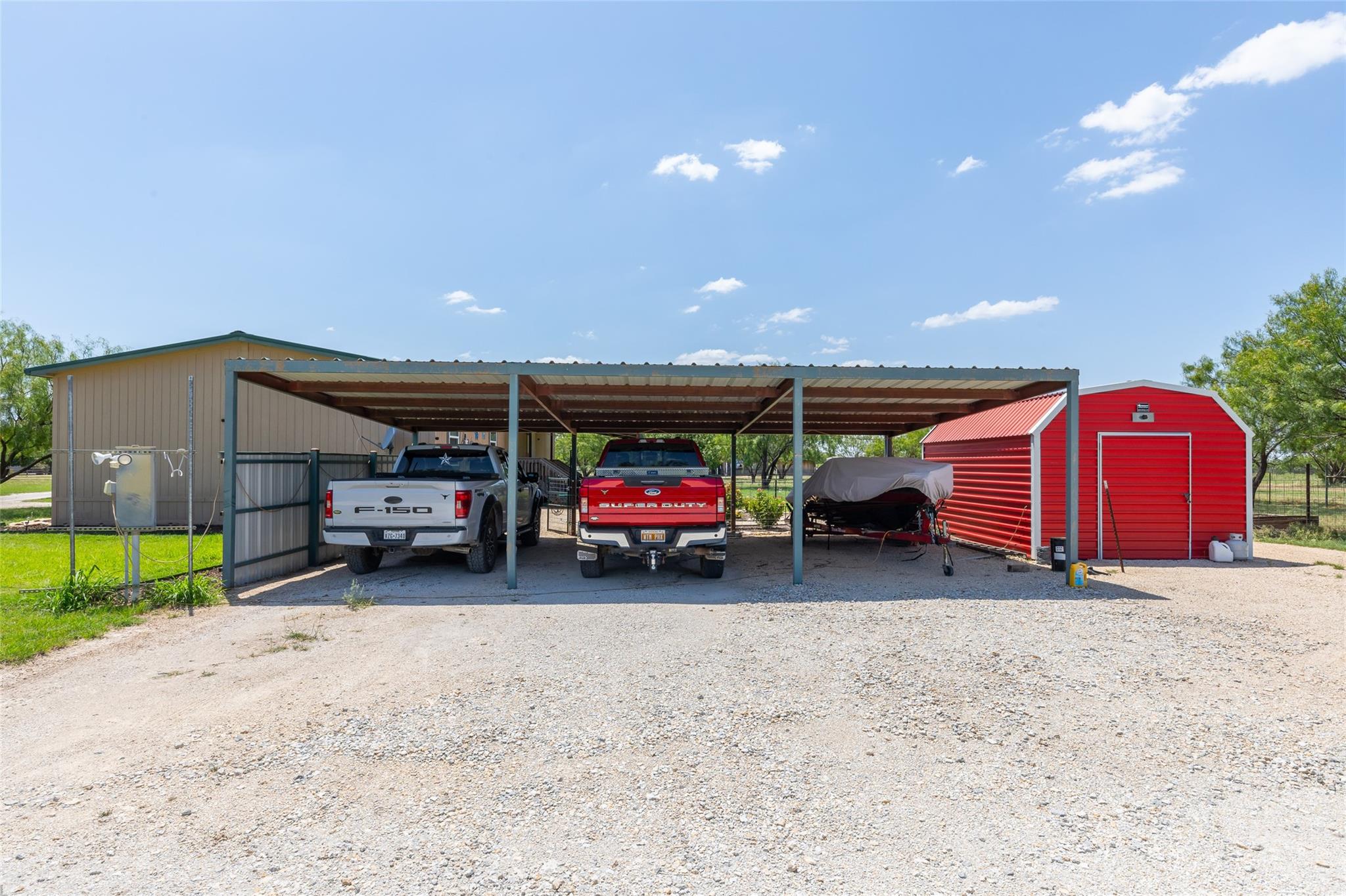 main property photo 33