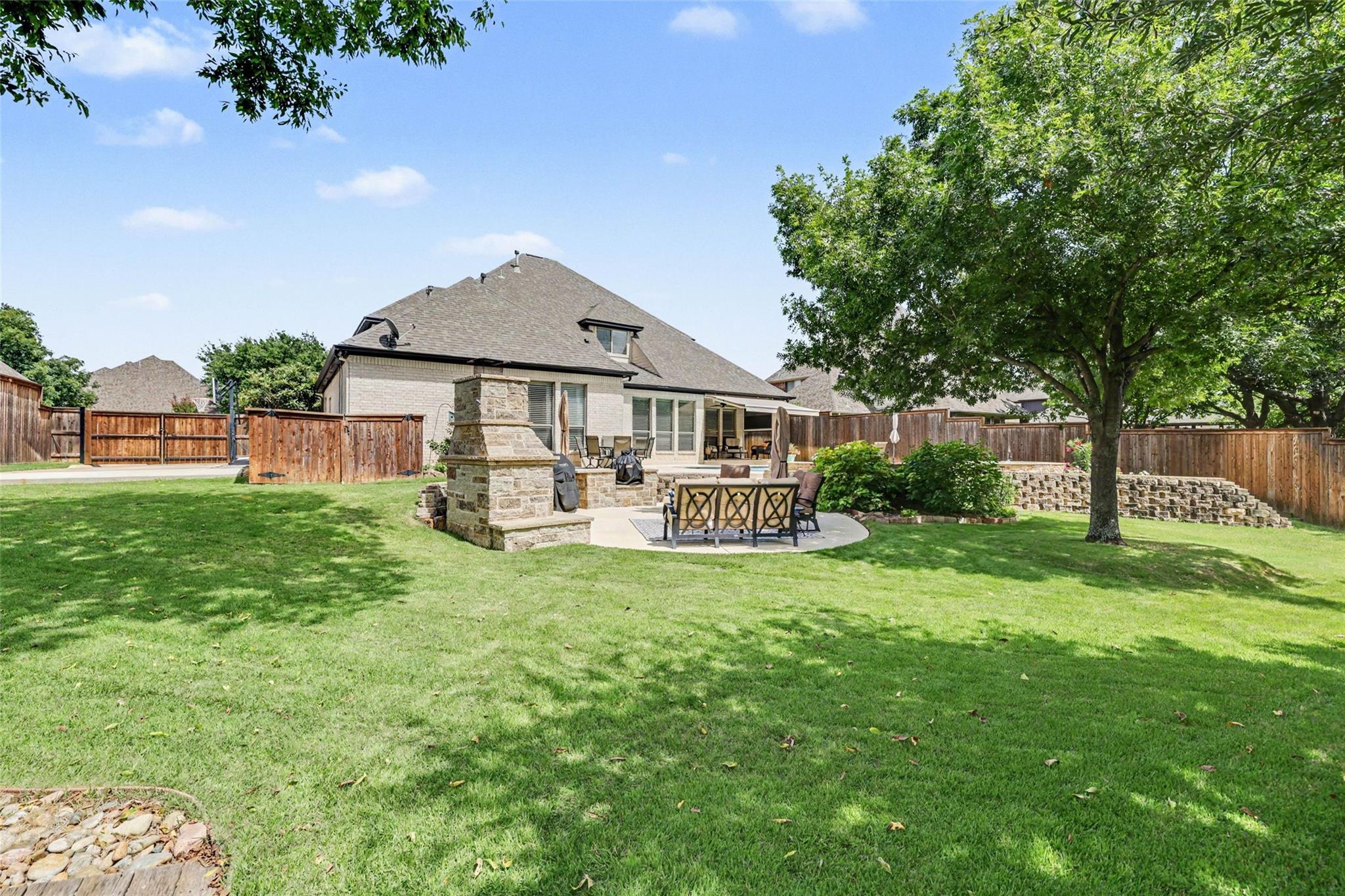 main property photo 36