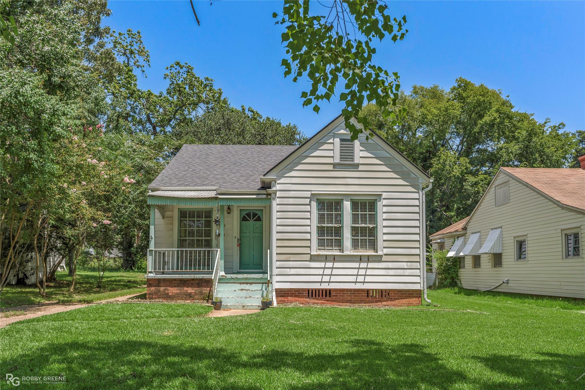 main property photo 2