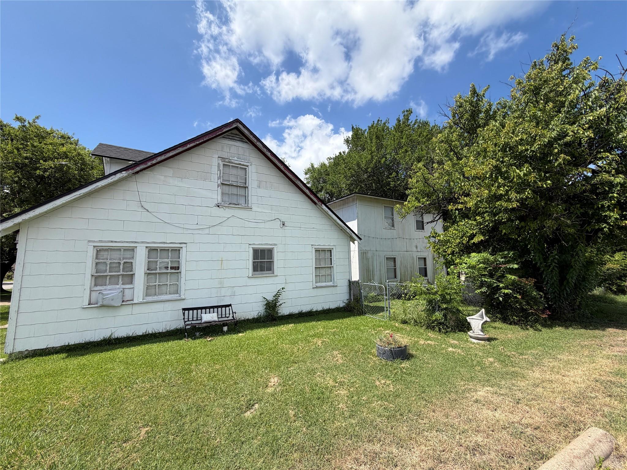 main property photo 7