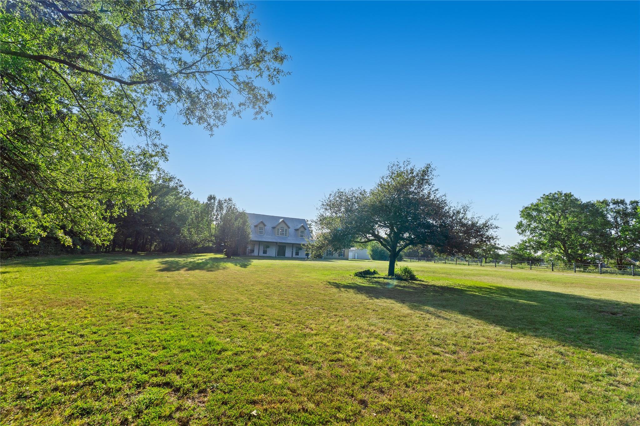 main property photo 13