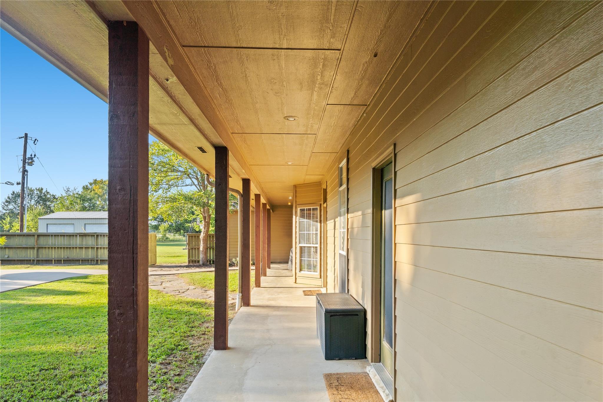main property photo 9