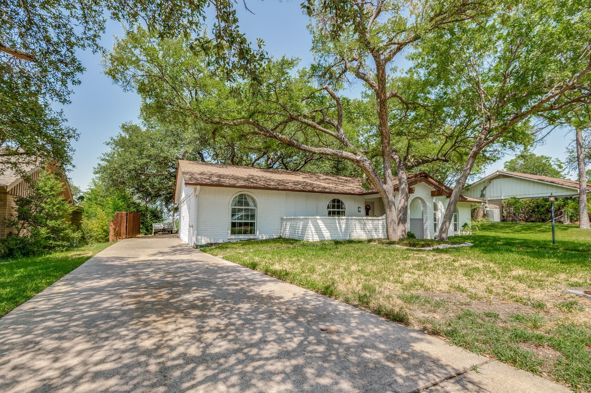 main property photo 26