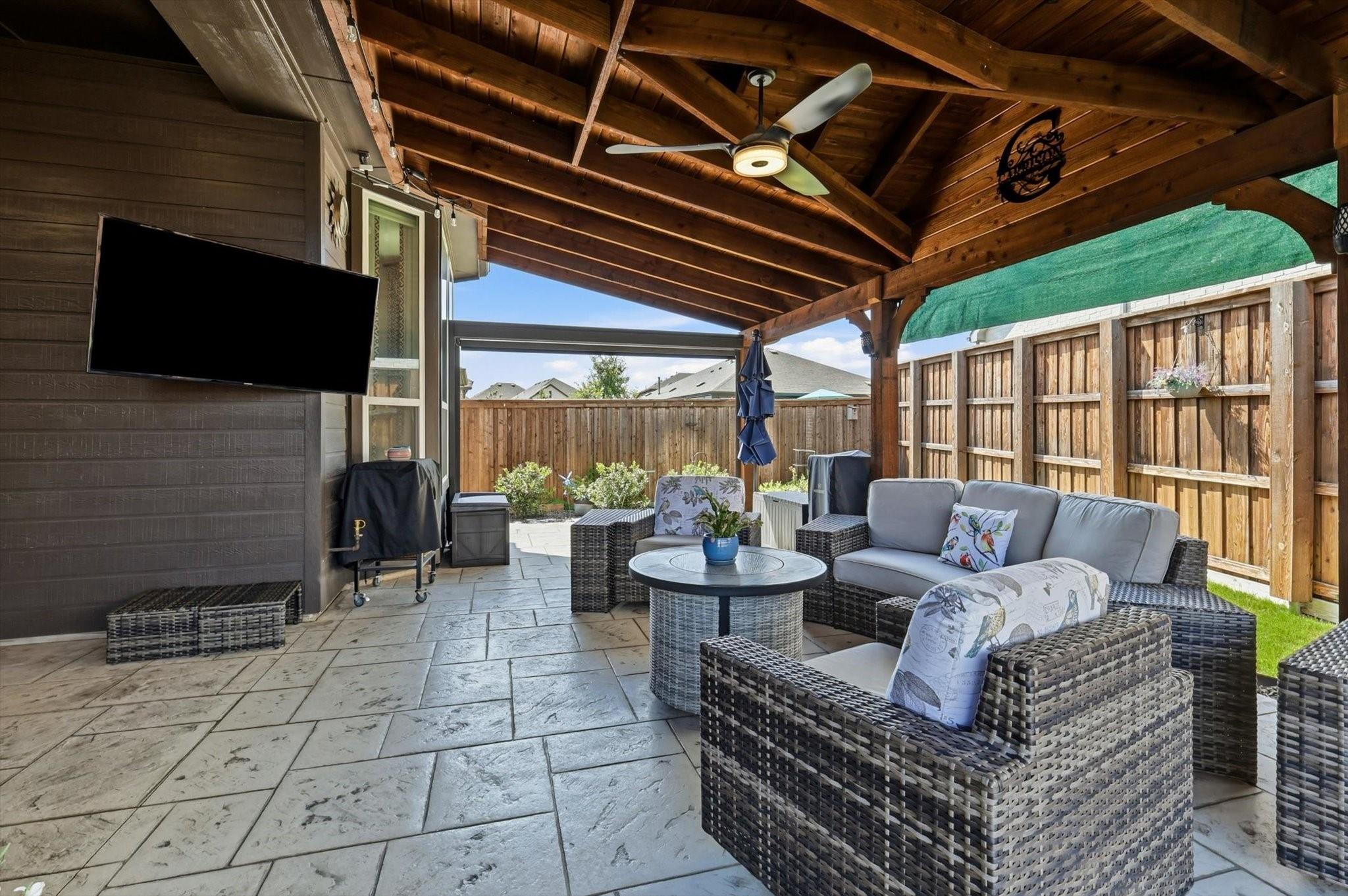 main property photo 30