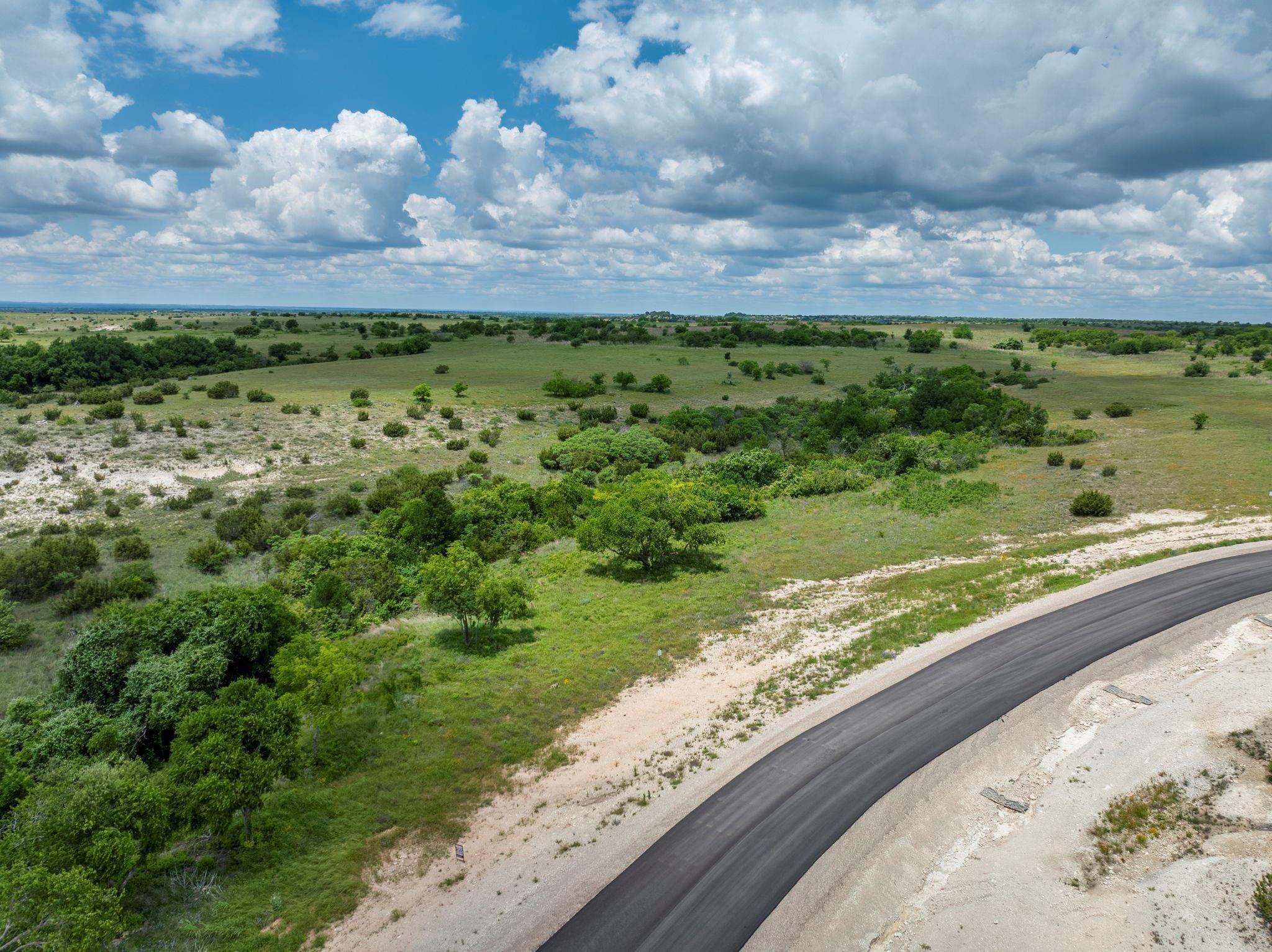 main property photo 18