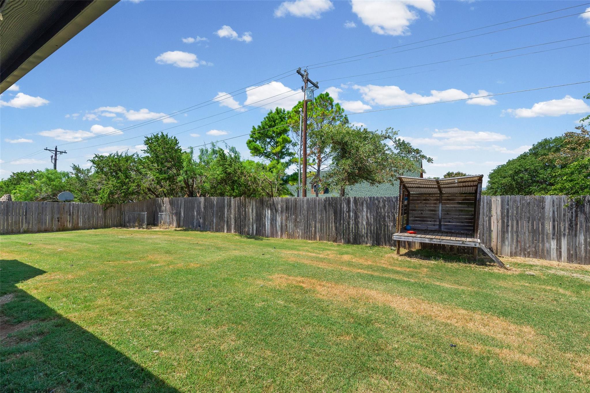 main property photo 32