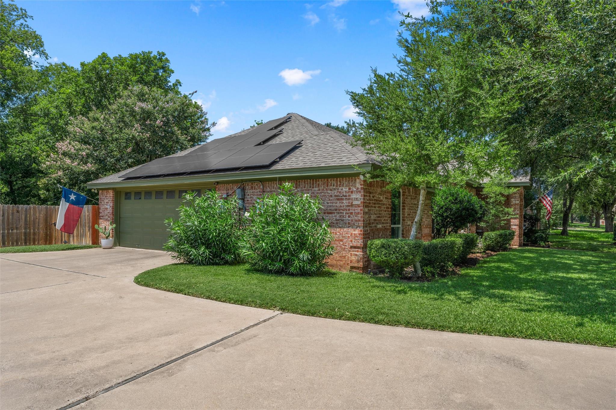 main property photo 29
