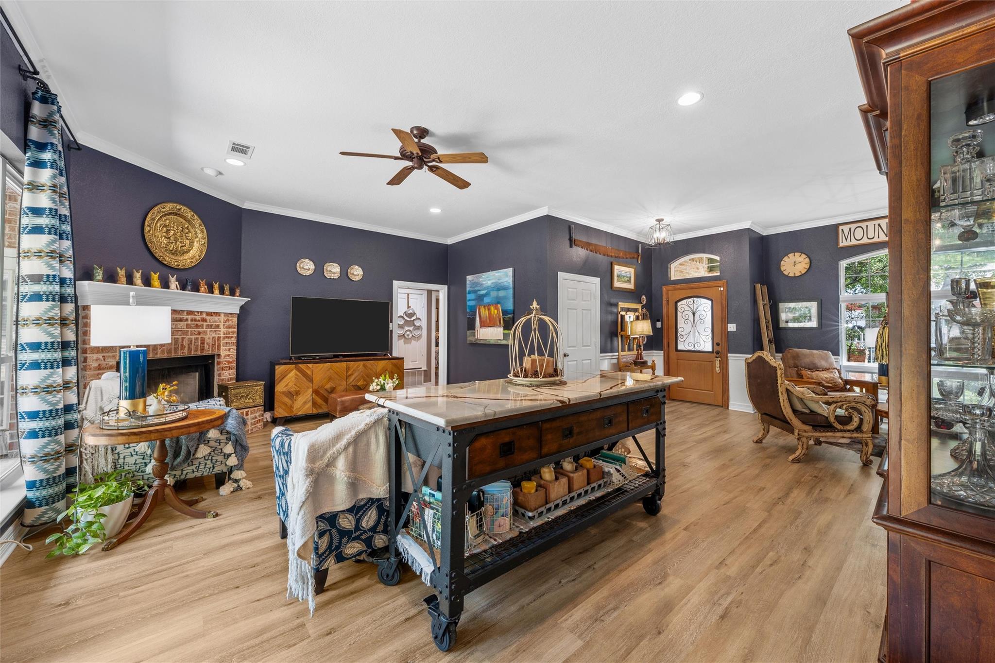 main property photo 6