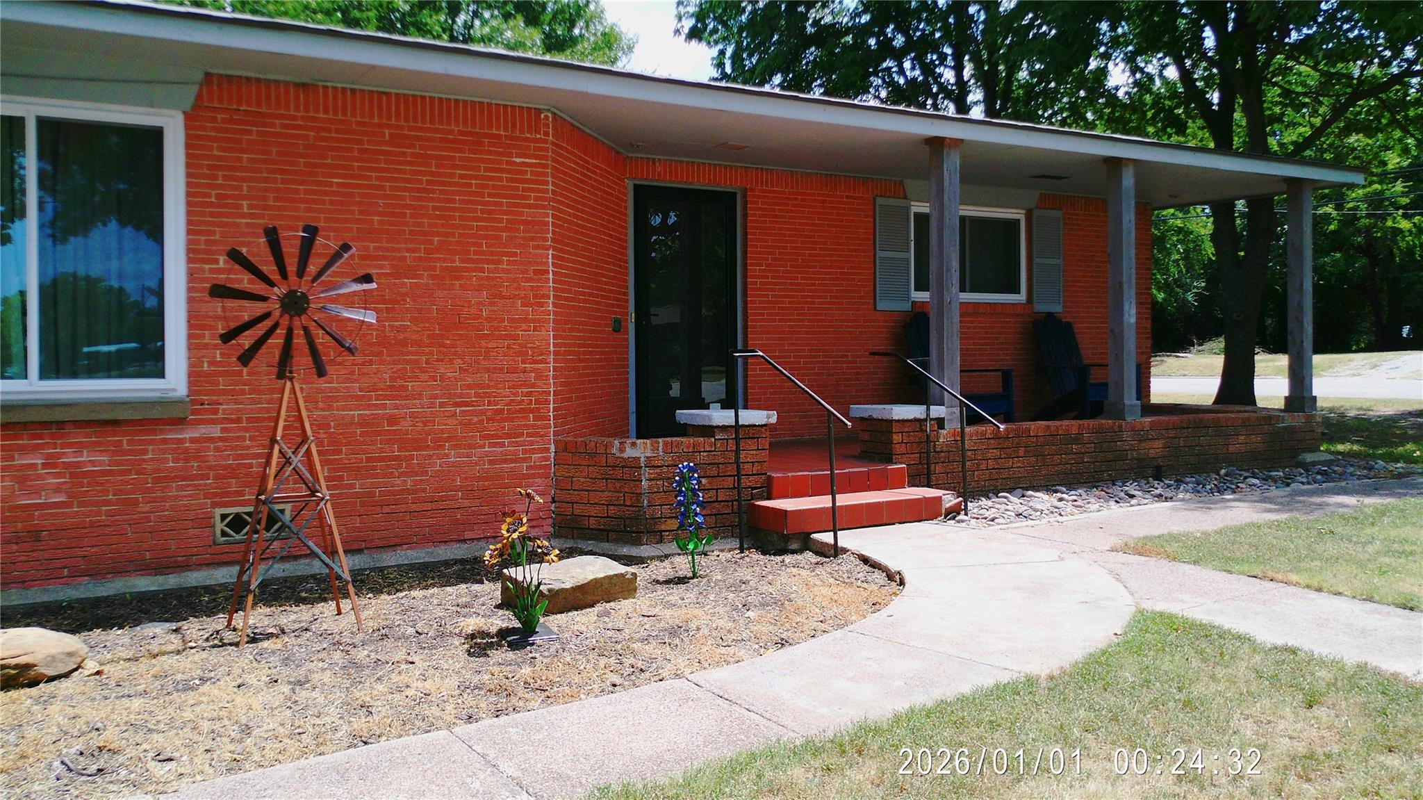 main property photo 34