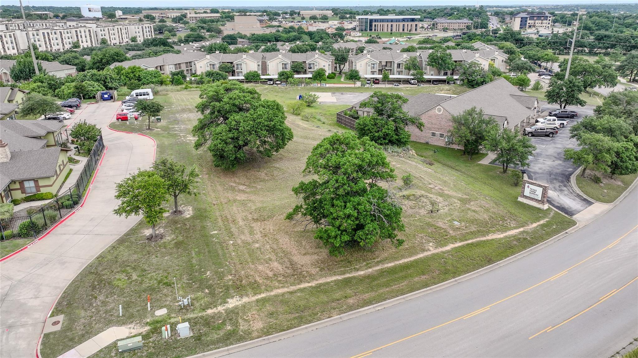 main property photo 6