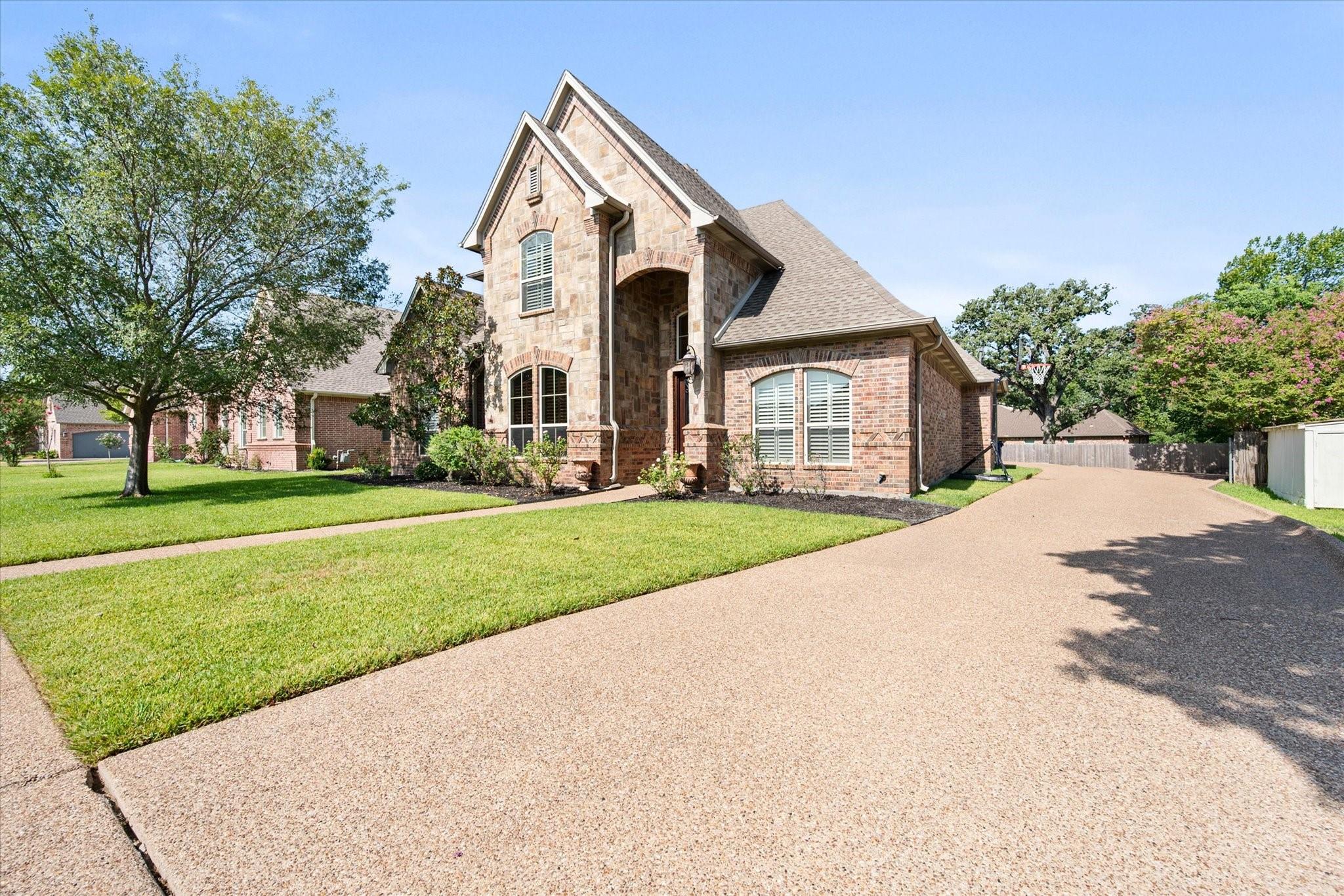 main property photo 32